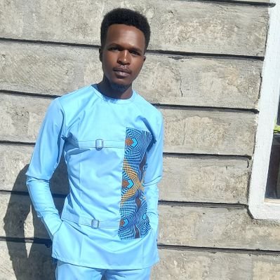 julius912851's profile picture. 