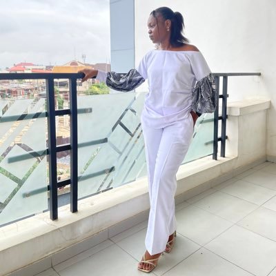 HR Consultant | Goal-getter | A Fashionista | Wife and Mother | Fear kills more dreams than failure ever will . Business Page @temashifabrics on IG and X