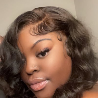 Young. Pretty. Independent. Owner of Gucihet Unique 👩🏽💼