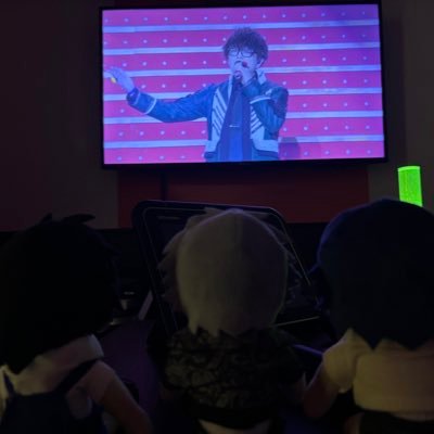 30↑・取引歴9年・基本うたプリ、アニメとBLの関連グッズ、チケットなどの取引専用 • 主に手渡し、郵送相談・都内~千葉 日月 18:00以降 金土 終日可