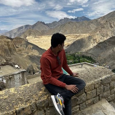 BendreAryan's profile picture. VJTI’27 | Trying to be good at chess