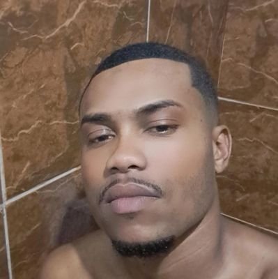 Mil cairão ao teu lado, dez mil à tua direita. Mas tu não serás atingido 91:7 📖
Papai da Andreinne 🥰
@Vascodagama❤️
