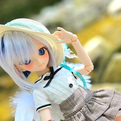 ドール部の友達にゆっくりと時間をかけ徐々に沼に引きずり込まれ、ついにオーナーになってしまいましたw
まだまだ新参者ですが、皆様の御指導よろしくお願いいたしますm(_ _)m