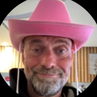 oversharing scouse yapper girly who loves the reds 🐦🔥🫶🏻 Number 20 Lives Forever