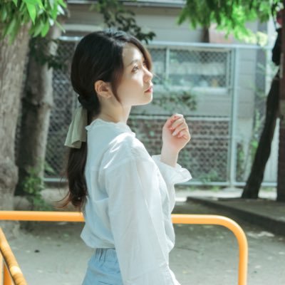 【あと5万円欲しい!をデザインで実現☀️】どうやってお仕事をもらったらいいの!?からデザインを副業にする方法|Webマーケを学び1ヶ月目で4万の案件獲得|ご依頼30件以上|フリーランス1ヶ月目3万円→SNS集客で毎月お仕事をもらえるように♪|