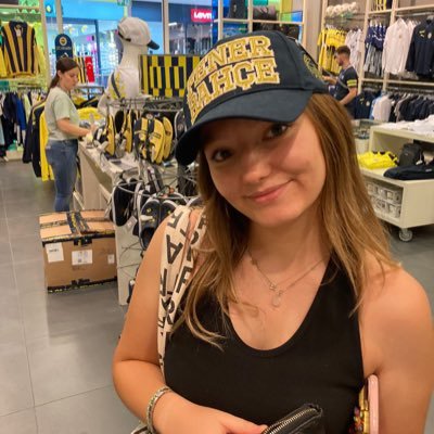 EcemRban's profile picture. 