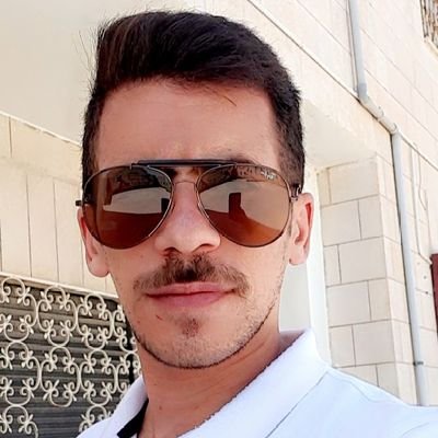 عَرَبِيَّ؛أكاديمي مختص في العلوم السياسية والعلاقات الدولية، مهتم بمجالات البحث العلمي وتطوير المعرفة...