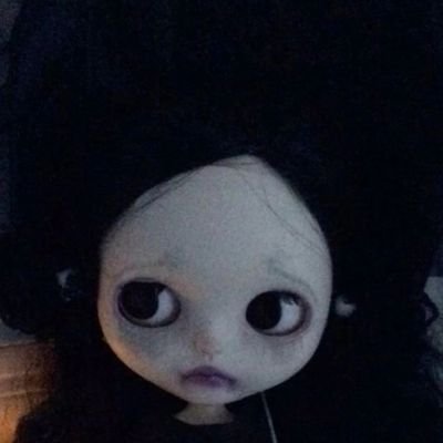 izziethegod's profile picture. wherever the waves take me