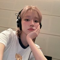 j (@kmjwintear) 's Twitter Profile