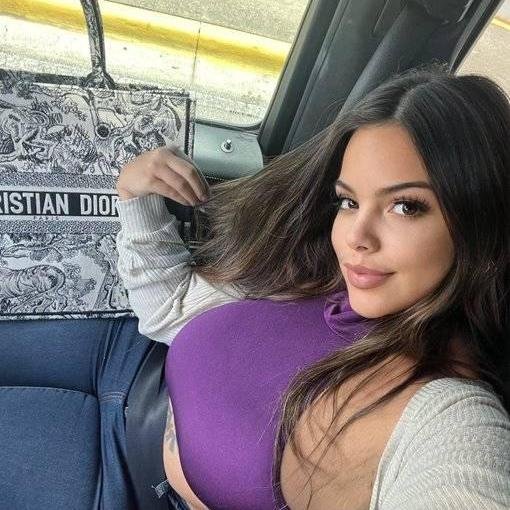 MarinaC17171's profile picture. Try your best on unpleasant days