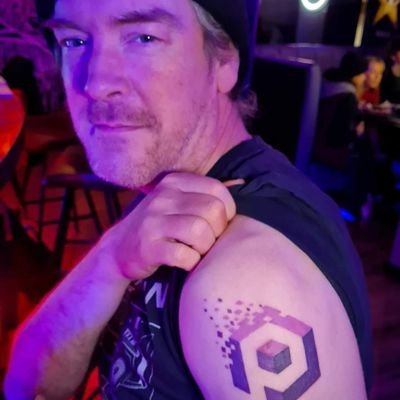 I am a veteran gamer who just happens to be a science nerd, and I really like to open my book cheeks in public and having people comment on them.