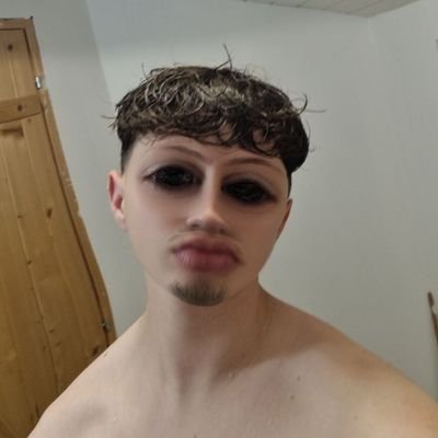 malo69696969's profile picture. 