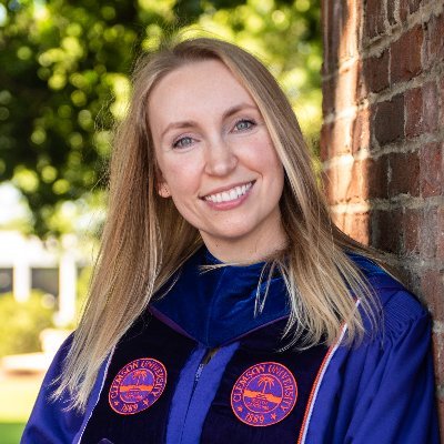 stickthyologist's profile picture. Biomimetics, Biomechanics & Functional Morphology PhD | Outside JEB writer & IOB Open Blogger | she/her | Medical Writer