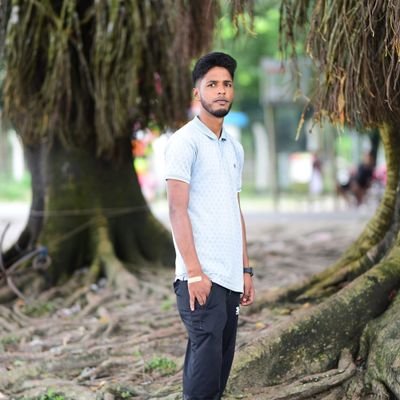ভালোবাসলে কাদবে তুমি
বন্ধ হবে হাঁসি কিছু দিন পরে তুমিই বলবে মরন ভালোবাসি