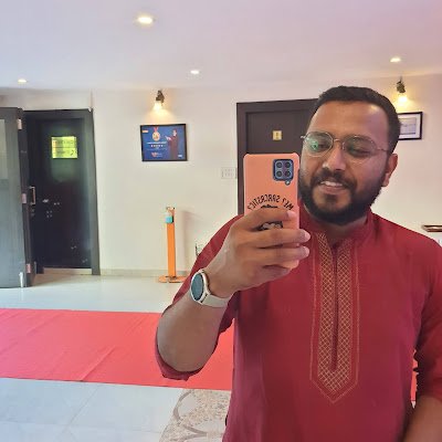 pranv02's profile picture. 