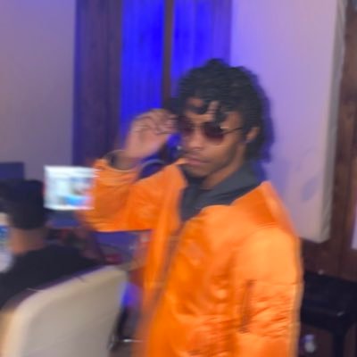 I’m not a rapper, I’m an artist. Booking/features/beats: spoddiecmusic@gmail.com HU 💙⚓️