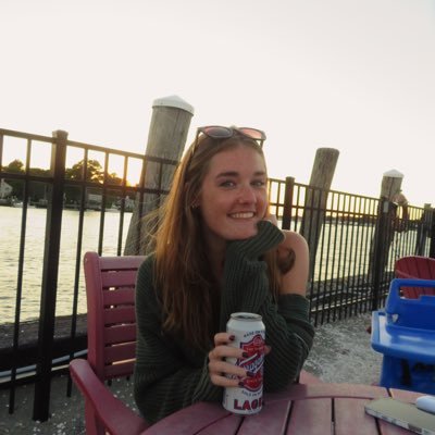 rileyyyreedd's profile picture. 