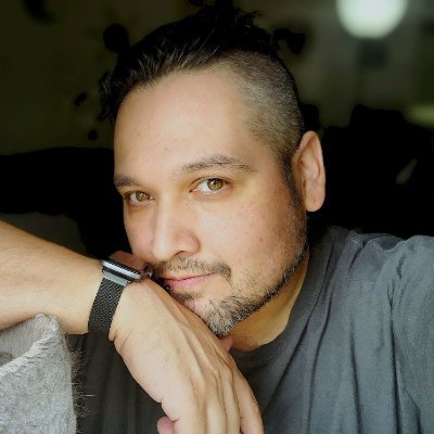 🍁Canadian filmmaker, Interactive Storyteller, gamer, father, podcaster, and owner & founder of the @CrCoCafe🎬 You can find me other places to chat!