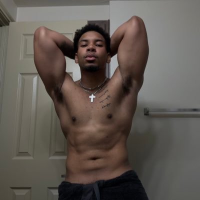 dijon_james's profile picture. @utsa “26