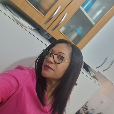 AriannyMendez13's profile picture. 