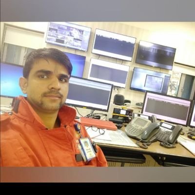 ManishVishnoi63's profile picture. 🚩I proud to be Hindu 🚩 
work at Reliance Jamnagar Emergency responders 💫