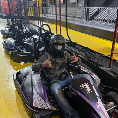 ghostly_co's profile picture. Tengo sueño, voy a dormir.