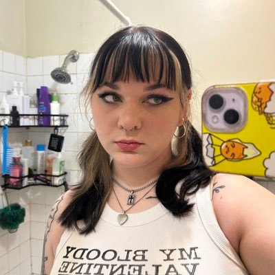 crying • she/her • 22