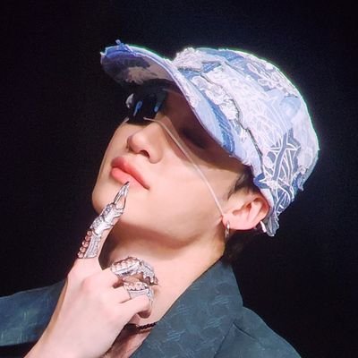 BPLIMBO's profile picture. SKZ, AE