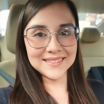 _stefanyvi's profile picture. 《Tan corta que es la vida como para tomar cerveza barata, rogarle a la mara, andarse enamorando, no probar cosas nuevas y portarse bien.》