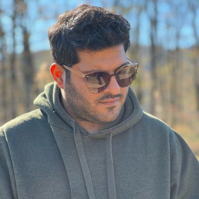 micrograph_me's profile picture. Product Designer & Art Director