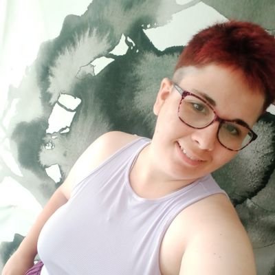 Farmacia y parafarmacia,
Dietética,
Bisexual💗💜💙( preferencia ♀️)
Feminista interseccional ♀️🏳️🌈🏳️⚧️