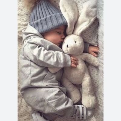 ربنا شايلك اللى هيبهرك والله 💙
الأمل ﻻ يولد من العدم هناك قيمة إيمانية عميقة هي التوكل على الله ازرعها بداخلك واصنع الأمل🌻
قسوتي دي رد فعل ، لكن مش طبع خالص