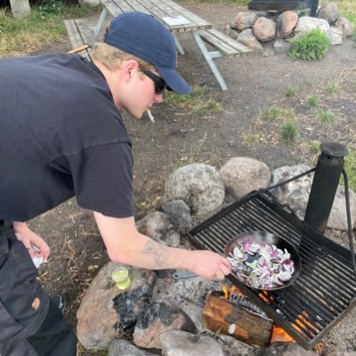 christopherulr's profile picture. livet i overhalingsbanen