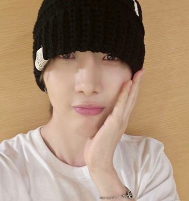 @Arsenal⚽,#HUI'S HOE #LEEHOETAEK🧑, #Hui fan account from personal account or maybe both🤔 #후이 #babiibabe ~ #YANGDONGHWA 🐈⬛🍀