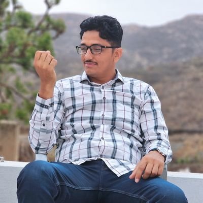 Rohitash_shou's profile picture. चेहरे तो समय के साथ सब बदल लेते है, लेकिन हालतों को बदलने वाला ही, हालातों की बात करता है।”