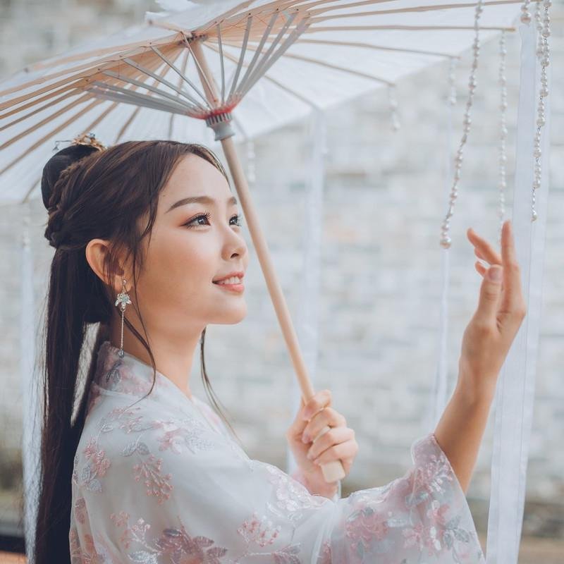 huntington20838's profile picture. 假如生活欺騙了你 你就打開美顏相機繼續欺騙生活