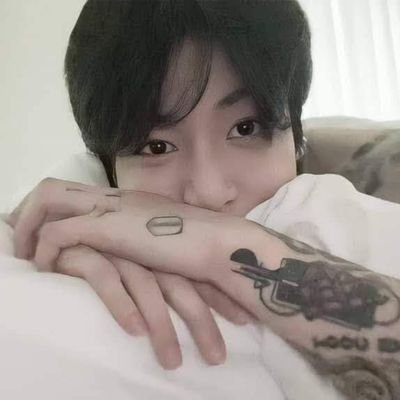 vanteniko's profile picture. ARMY💜one🚪 🏠