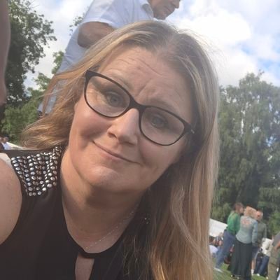 A Level & GCSE Maths Tutor. Investing in the student first and the maths follows.
Maths Examiner AQA
Natalie Tarry 07908 913530