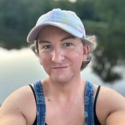 she/her/badass bitch | 🎥 filmmaker | 🔴streamer | 🎨artist | 🔞 18+