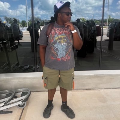 Follow me on IG: Malik_TheKing · Gamer 🎮 · PSN: L337M4Nii4C · Follow me on Twitch @RNMalikFB 💯