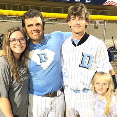 Proud husband of Leah and Father of Eli and Elliette. Undeniably blessed Christian. Head Baseball Coach @dwdbaseball.