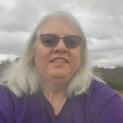 R72452Denise's profile picture. 