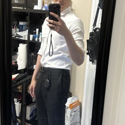 Cao 1m8, cu hơi nhỏ 15cm, sinh viên và sống ở mỹ. k phải gay, mấy ông tìm top bot gì né ra dùm. kb tele: https://t.co/GI5FFMdDRB. 😁😁😁,