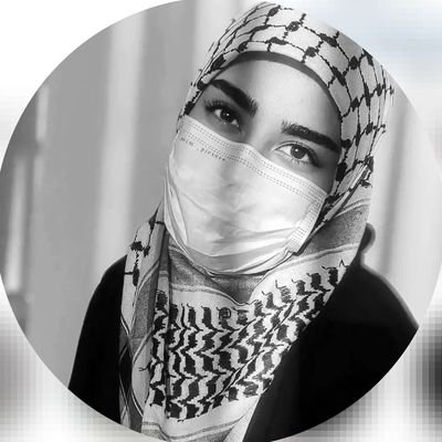 دختری از خطة خونگرم جنوب🌴
عرب با اصالتم ولی ایرانی تبار
#انقلابي فالو=فالو💯