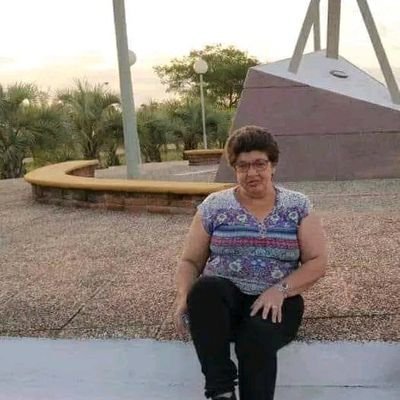 trabaja en ose .
vive en Cerro chato .
dptto treinta y tres.