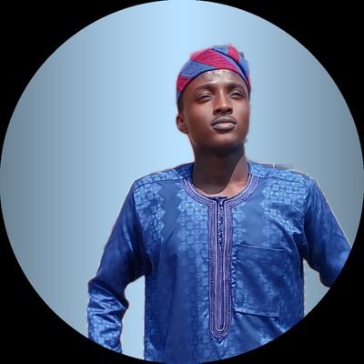 donsapzy's profile picture. “20 | Making online money feel illegal to know 👀💸 | Instagram+ TikTok + WhatsApp= Cash Machines 📲 | Faith + Hustle = Freedom 🔑”