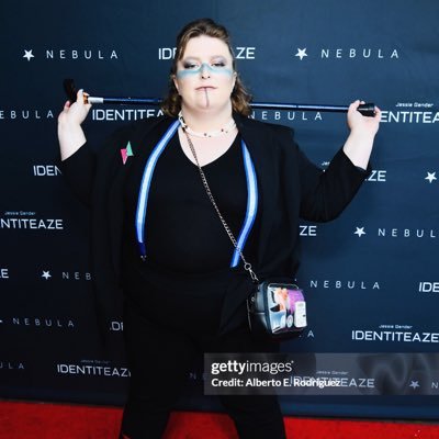 🏳️🌈 Everyone’s fave disabled auncle 👩🏼💻 Multi-award wining screenwriter 🪶 Irish-Indigenous Adoptee (Creek/Cherokee) ☮️ Activist 🥇@coverfly‘s Top 1%