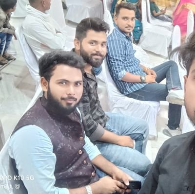उद्यम साहसं धैर्यम बुद्धि शक्ति पराक्रम
षडेते यत्र वर्तते तत्र देव सहायकृत