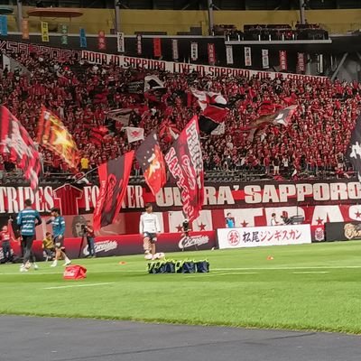 ⚽️ https://t.co/ThZg36CJ8h ❤️🖤/⚾️ https://t.co/VgMg35y81F 💙🤍/🏀 https://t.co/l46L7G0mva 💚/🏐 https://t.co/q919NKmHNy ❤️