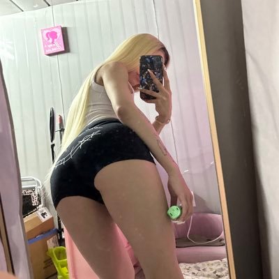 CleoCelineCC's profile picture. New innocent girl turned bad ;)Lookin for hoochie daddy’s 😈😝#nsfw #onlyfans #content #collab #horny